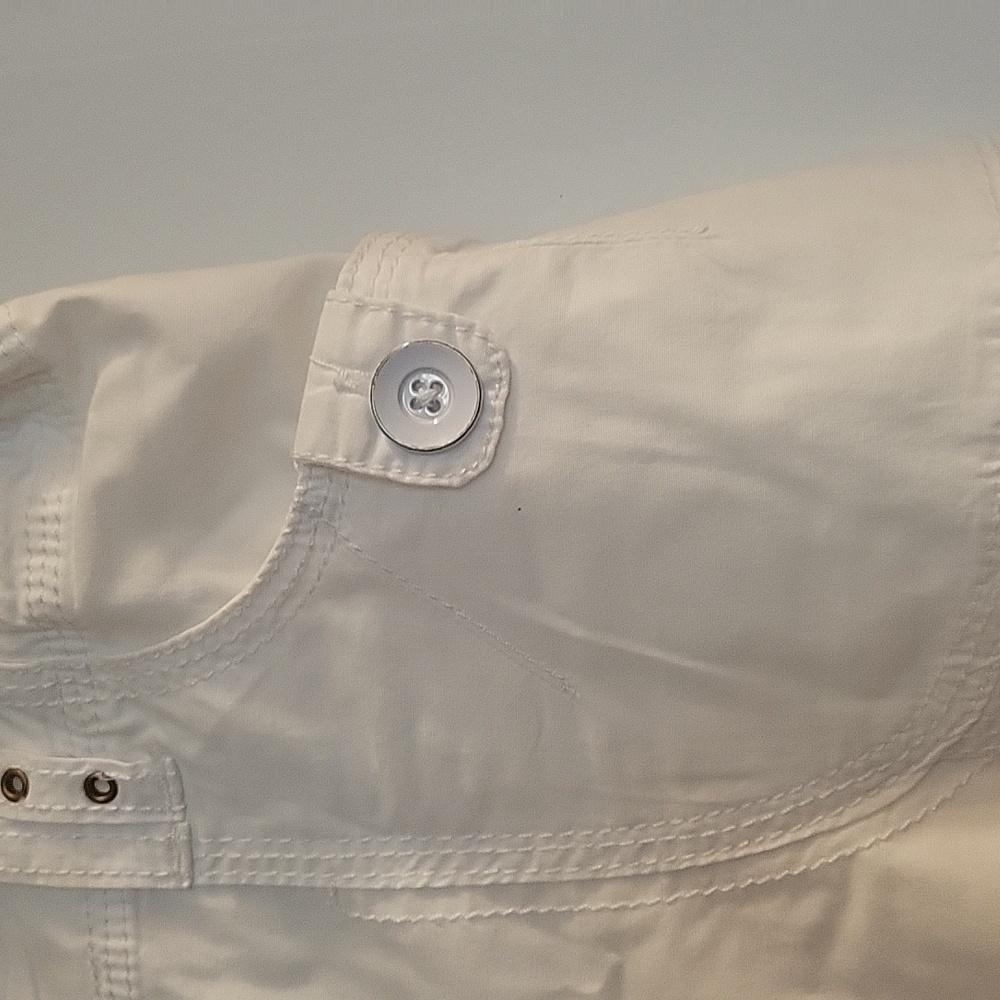 Chicos White Cropped Cargo Pants 6 - Picture 3 of 6